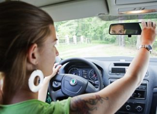 Česko snižuje úmrtnost na silnicích rychleji než průměr EU, loni v ČR zemřelo 43 lidí na milion obyvatel