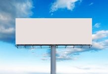 Mátl: U dálnic a silnic je stále přes 3350 nelegálních billboardů