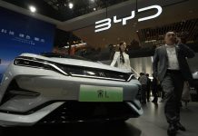 EU je připravena zavést clo až 38,1 procenta na dovoz čínských elektromobilů