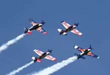 Aviatická pouť v Pardubicích přilákala o víkendu 27.000 návštěvníků