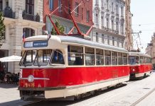 Dopravní nostalgie opět potěší nadšence MHD. Vyjedou historické vozy a otevře se vozovna ve Slatině