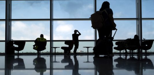 EK vydá pokyny ohledně letecké dopravy a práv cestujících, uvedl komisař