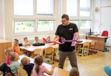 Pokusy ve školce VŠTE: Vesmír, letectví a kosmonautika