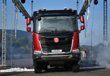 Tatra Trucks loni zvýšila tržby na 9,67 miliardy korun a vrátila se k zisku