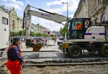 Na Václavském náměstí v Praze začala výstavba tramvajové trati