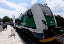 V Ostravě je k vidění první český bateriový vlak RegioPanter od Škody Group