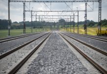 Elektřinu na železnici bude do konce roku 2027 dál dodávat Powertica Energie