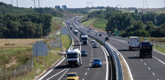 Stát očekává, že za letošní rok vybere na dálničních známkách 8,46 miliardy