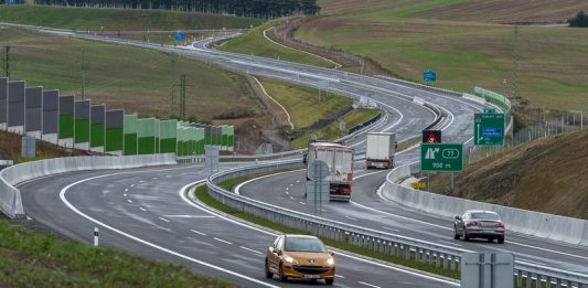 Praha chce po vládě, aby přehodnotila financování dopravy krajům