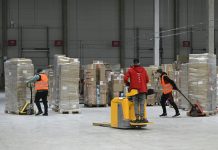 Klienti Zásilkovny se po roce dočkali zásilek, které uvízly v depu u Liberce