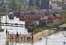 Záplavy způsobily na železničních tratích škody za více než miliardu korun