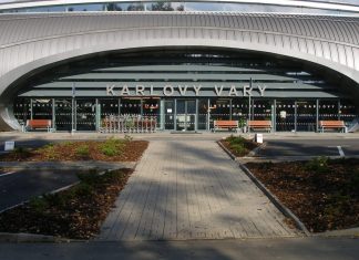 Letiště Karlovy Vary podle Babiše přejde pod armádu, hejtmanství o tom jedná