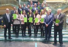 Předávání certifikátů Evropské logistické asociace na Vysoké škole ekonomické v Praze