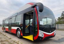 Do Brna dorazil první z dvaceti trolejbusů Škoda 32Tr. Výrobce je dodá postupně do konce ledna