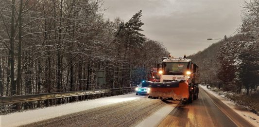 Ředitelství silnic a dálnic použilo v zimě 107 000 tun soli, meziročně o dvě třetiny víc
