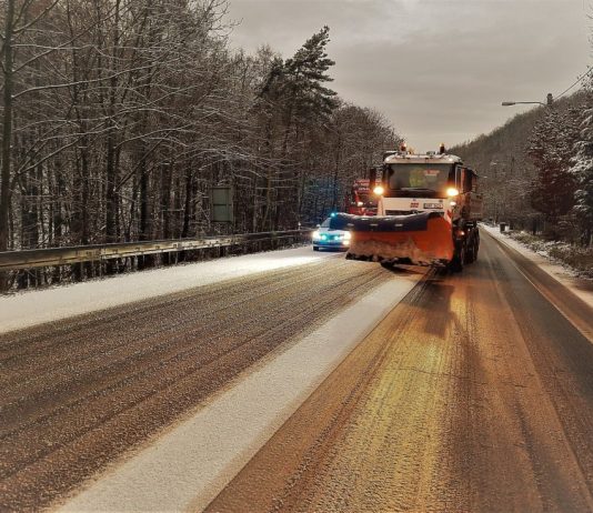 Ředitelství silnic a dálnic použilo v zimě 107 000 tun soli, meziročně o dvě třetiny víc
