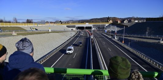 Na dálnici D3 bude možné jezdit až 150 km/h do konce roku