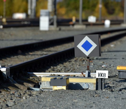 Díky nižším cenám v tendrech se opraví víc tratí, úspory přesahují 1,6 miliardy