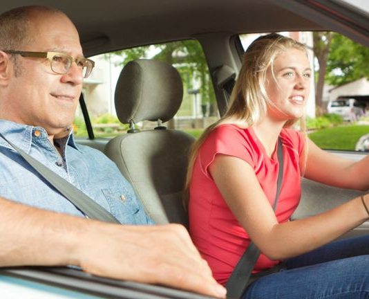 Letos v lednu přibylo 2158 sedmnáctiletých řidičů, loni to bylo 1850