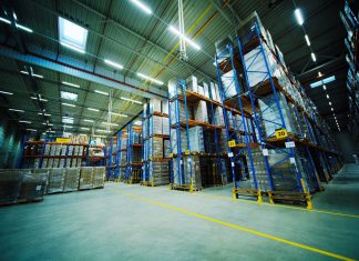 Jak elektrifikace vysokozdvižných vozíků přetváří logistiku potravin