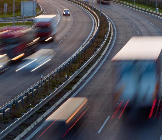 Od ledna se bude platit mýtné na nových 50 kilometrech dálnic