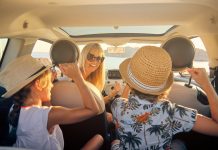 Prázdniny a malé děti ve voze: riziková kombinace na silnicích