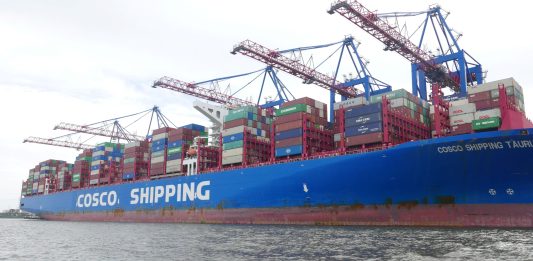 Mezinárodní námořní organizace o rok odložila návrh na snížení emisí