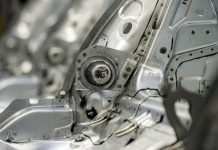 Průmyslová výroba v zemích EU v prosinci klesla o 0,8%, v Česku vzrostla