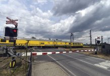 Ve Studénce opět vjel nákladní vůz na přejezd, vlak stihl zastavit včas