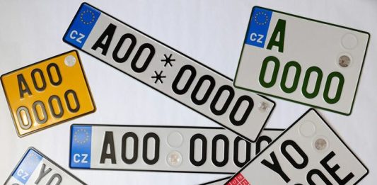 Méně návštěv úřadů, automatizace a registrační značky do výdejních boxů. Zákon o podmínkách provozu vozidel schválila vláda