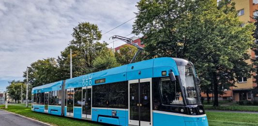 Antimonopolní úřad se zabývá ostravským tendrem na velkokapacitní tramvaje