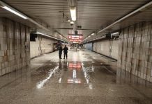 Průsak z potrubí omezil provoz metra C na Florenci