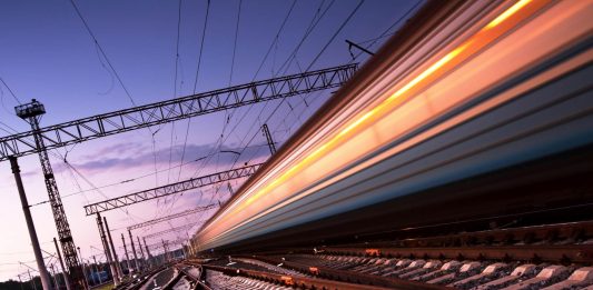 Evropská komise plánuje zrychlit železniční spojení mezi hlavními městy