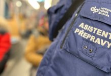 Týdenní kontrolní akce probíhá v ostravské MHD s asistenty přepravy i strážníky