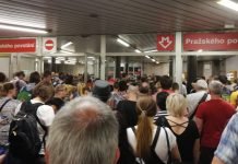 Technická závada na hodinu zastavila provoz části metra C