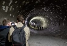 Prohlídky stavby metra D lákají tisíce lidí, mohou nahlédnout třeba do vestibulu
