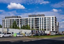 Analýza: Ceny bytů stály u všech pražských stanic metra přes 100.000 Kč za m2