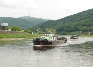 Lodní doprava za pololetí přepravila méně nákladu, vliv mělo sucho