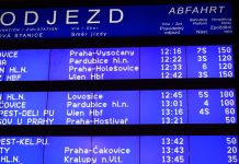 Výpadek elektřiny ovlivnil stovky spojů ČD. Lidé mohou chtít odškodné