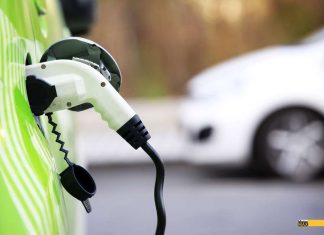 Počet elektromobilů na českých silnicích letos vzrostl o polovinu