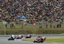 Kolem okruhu v Brně parkovalo přes 7000 aut, doprava kvůli MotoGP kolabovala