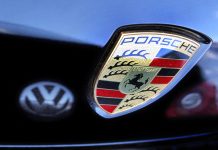 Bloomberg: Porsche se stává chudým příbuzným zářící Škody