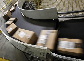 ČTÚ: Počet přepravených balíků loni stoupl o 7,5 procenta na 342 milionů