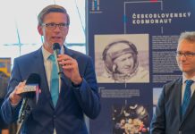 Výstava o českých kosmických ambicích dorazila na pražské hlavní nádraží. Příští stanice? Vesmír!