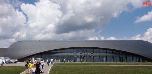 Letiště Brno letos do konce září odbavilo 662.000 cestujících, méně než loni