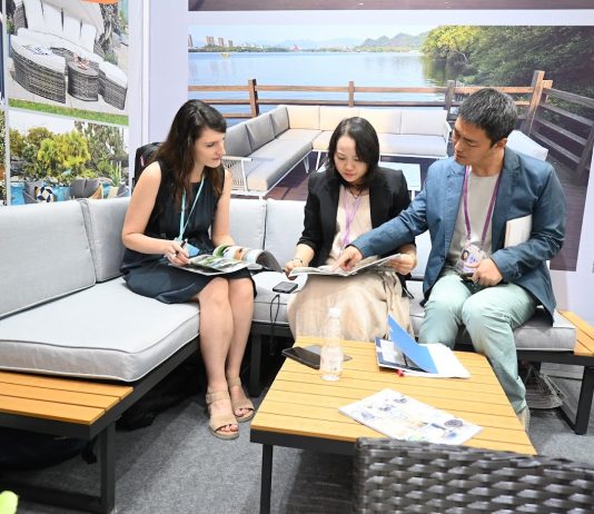 Čínsky nový rok 2026: Jak předejít zpožděním ve výrobě a dopravě