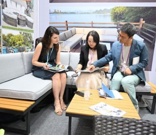 Čínsky nový rok 2026: Jak předejít zpožděním ve výrobě a dopravě