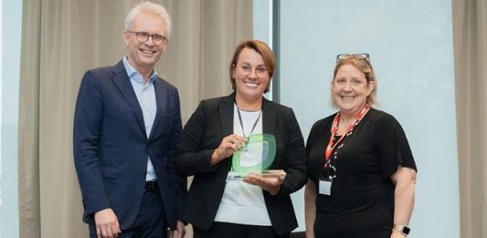 Amcor získal ocenění DuPont™ Tyvek® Sustainable Healthcare Packaging Award 2025