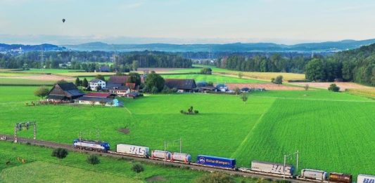 railfreight.com: Dočasná omezení kapacity infrastruktury způsobují pokles kombinované dopravy