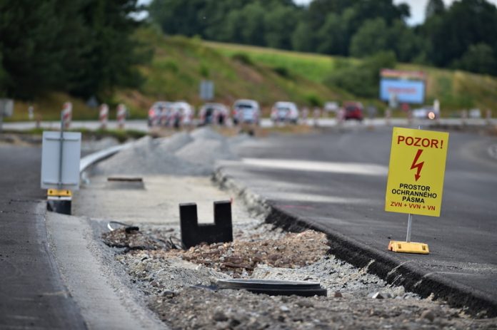 Experti: Vznikající vláda chystá velké investice do dopravy, financování nejasné